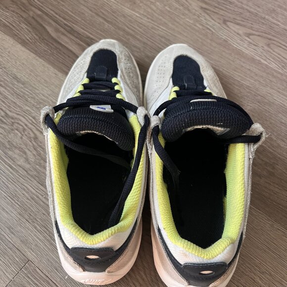 Nike SB Vertebrae Sneakers - Picture 3 of 6